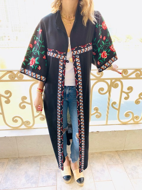 Black Statement Maliqa Embroidered Linen Kimono